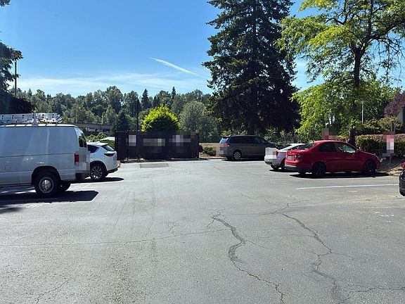 5th image of 15210 Macadam Rd S APT D301
