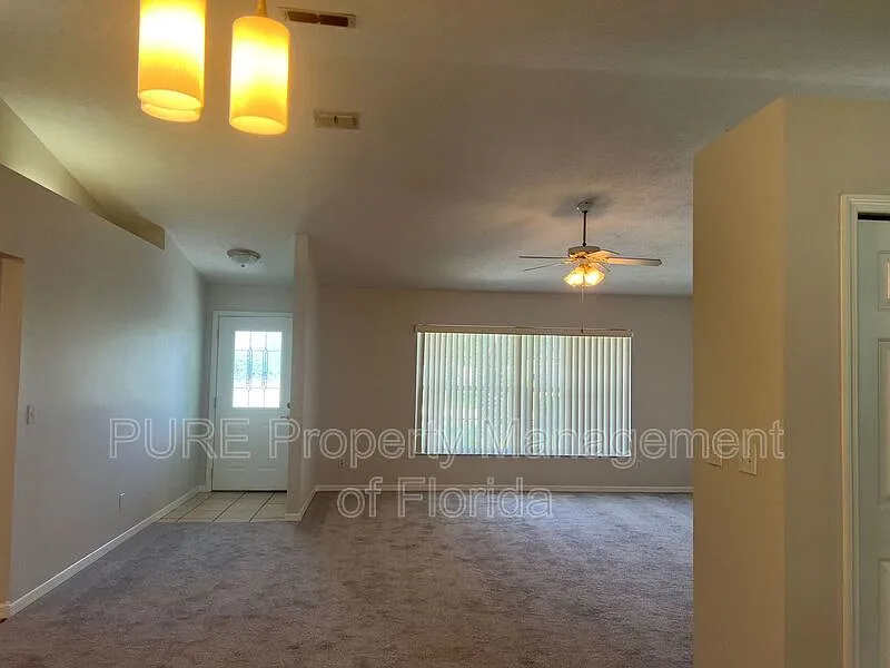 3 bed, 2.0 bath, 1646 sqft, $2,195 — Photo 3