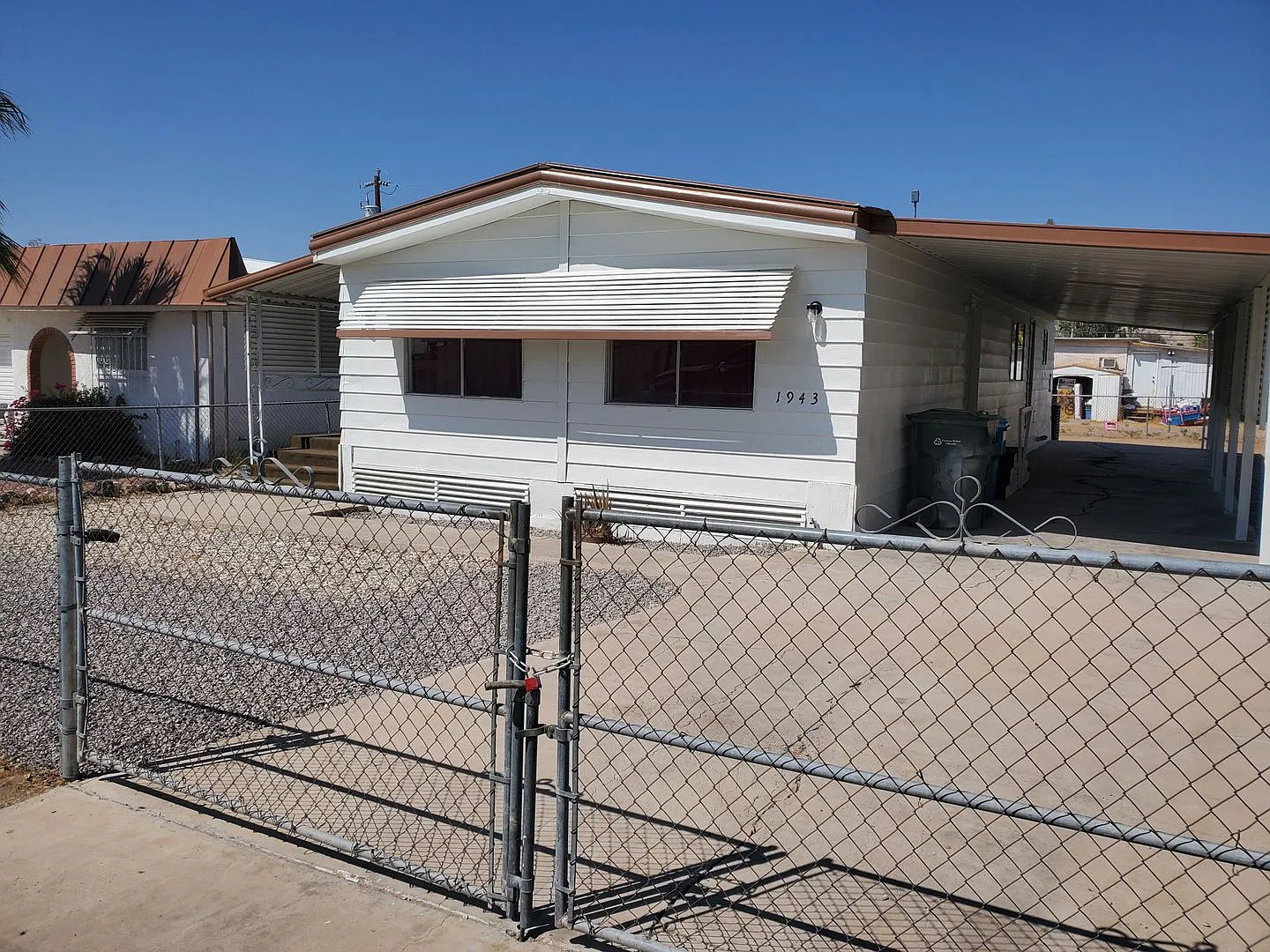2 Bedroom Manufactured Home Located in Bullhead City — Photo 1
