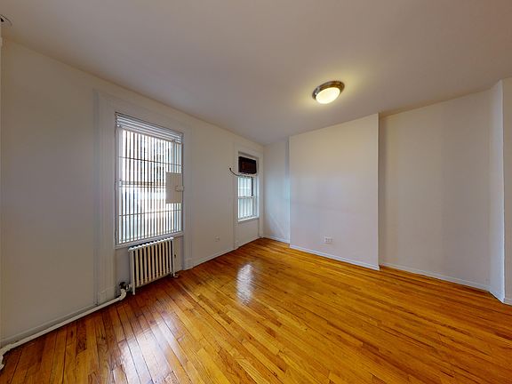 2nd image of 1435 1st Ave APT 3RN