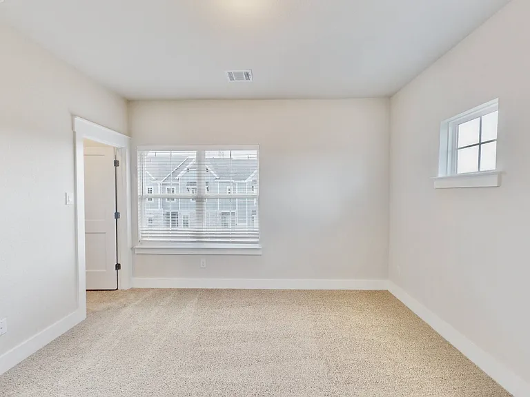 832 Concan Dr — Photo 10