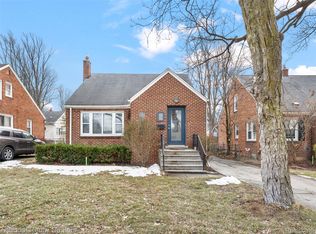 1109 Catalpa Dr, Royal Oak, MI 48067