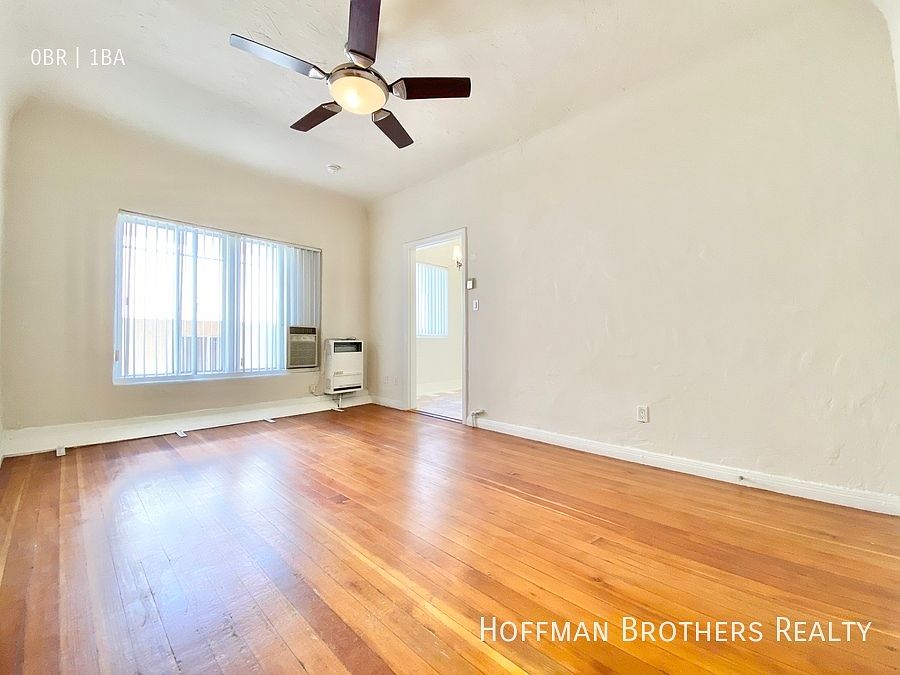 1st image of 4846 Rosewood Ave APT 9