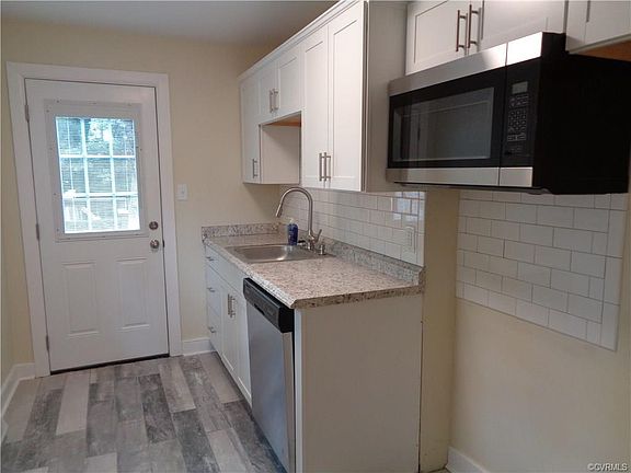 3rd image of 5707 Wainwright Dr
