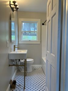 703 Rolling Hills Dr, Johnson City, TN, 37604