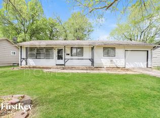 8812 Manchester Ave, Kansas City, MO 64138