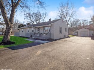 804 Rosemarie St, Algonquin, IL 60102