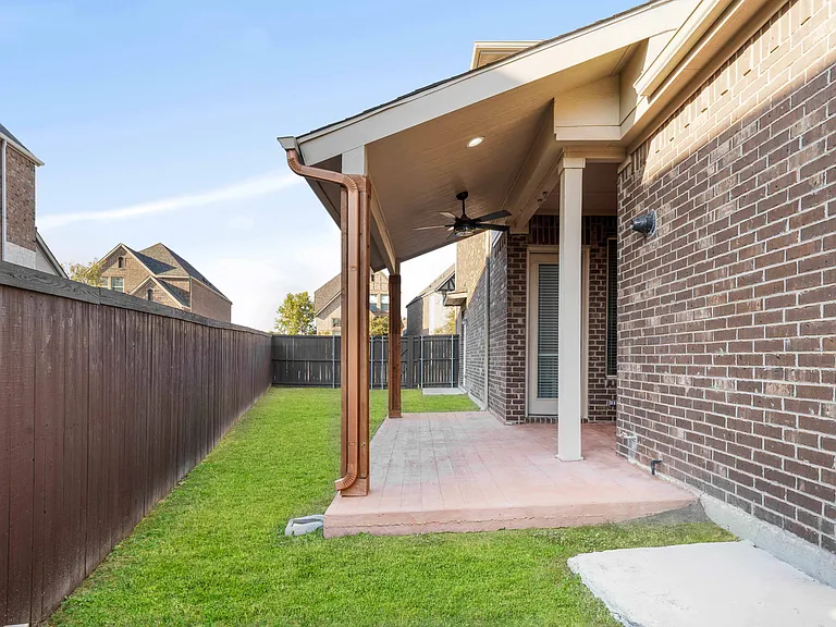 633 Ansley Way — Photo 32