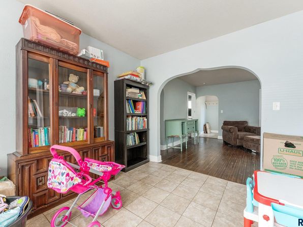 sioux-falls-south-dakota-85818630 picture