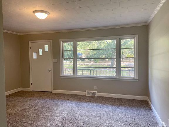 4th image of 113 Woodland Way