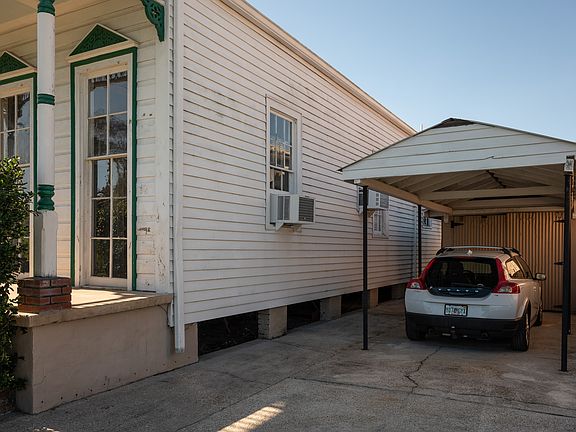 2nd image of 504 Monticello Ave