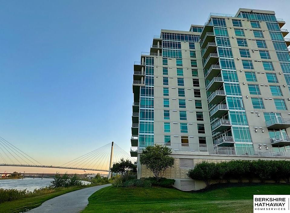 1st image of 444 Riverfront Plz APT 402
