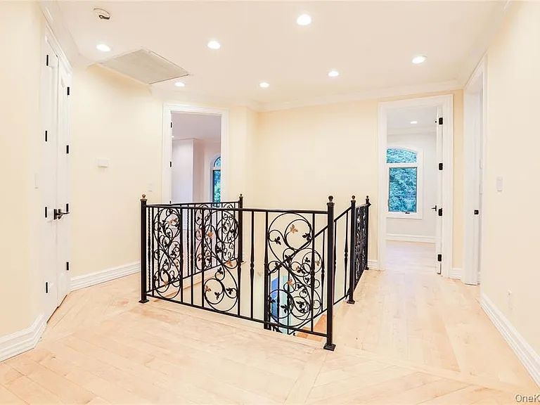 27 Elliot Rd — Photo 24