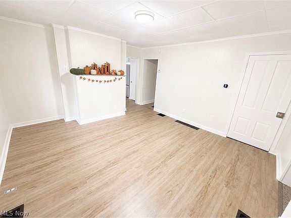 5th image of 788 Westbourne Ave