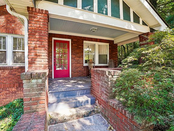 3rd image of 17 Buchanan Rd