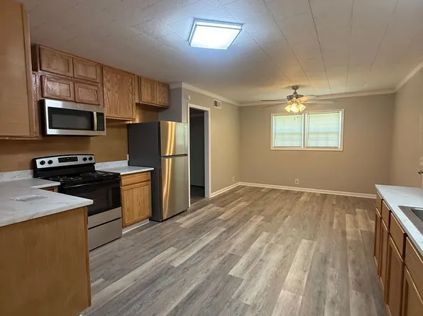 800 W 3rd St, Vidalia, GA 30474