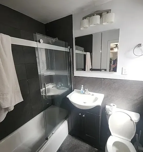 534 W 50th St #5C — Photo 4