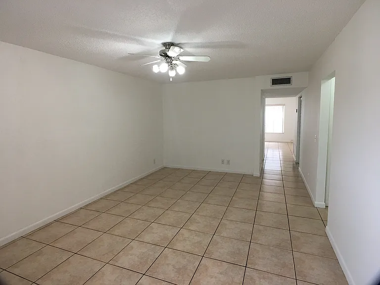 5852 Albert Rd — Photo 6
