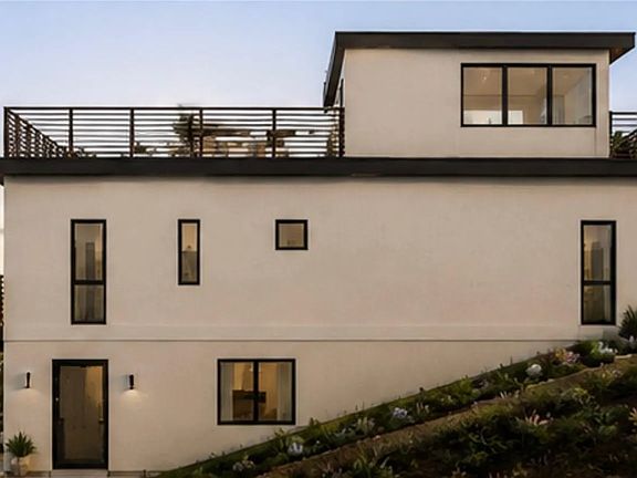 5th image of 2470 La Costa Ave #18
