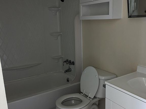 4th image of 2127 Audubon Ave APT 80