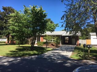211 Virginia Ave, Morehead City, NC 28557