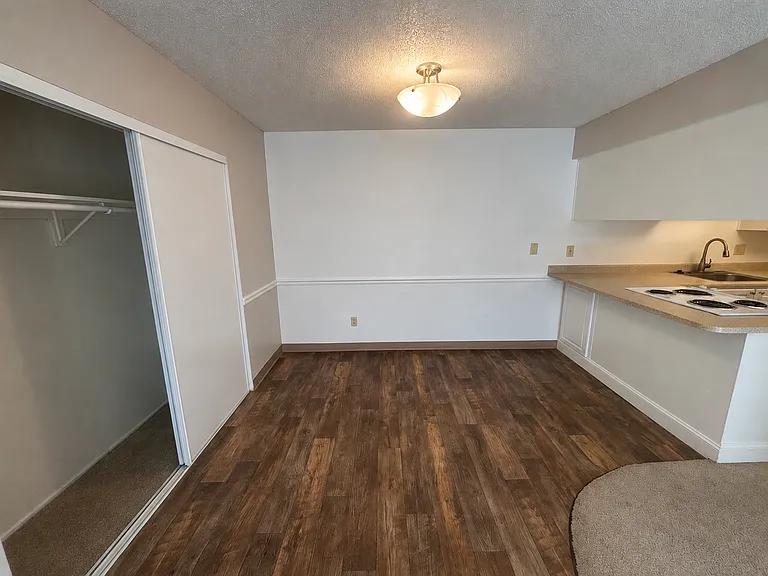 Northridge Terrace Apartments at 4900-4948 Stamas Lane, Fair Oaks California — Photo 25