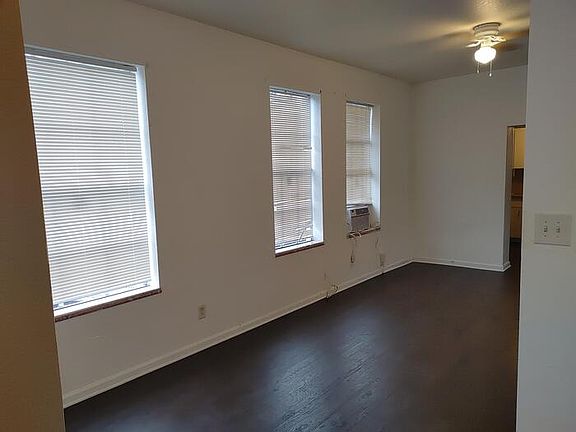 5th image of 2708 N Poplar Ave #1