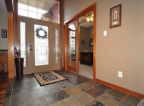 2nd image of 4018 Pheasant Dr