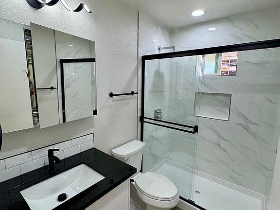4th image of 405 S 7th St #11