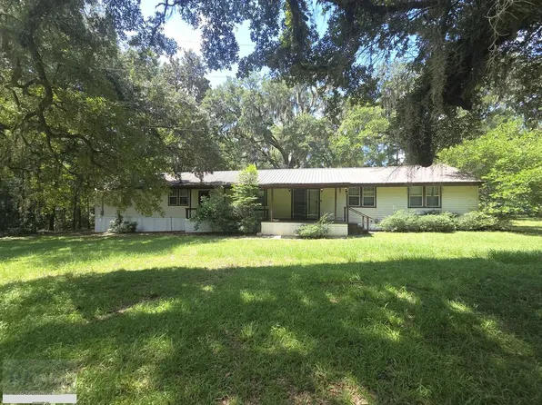 175 SE Magnolia Ln, Allenhurst, GA 31301