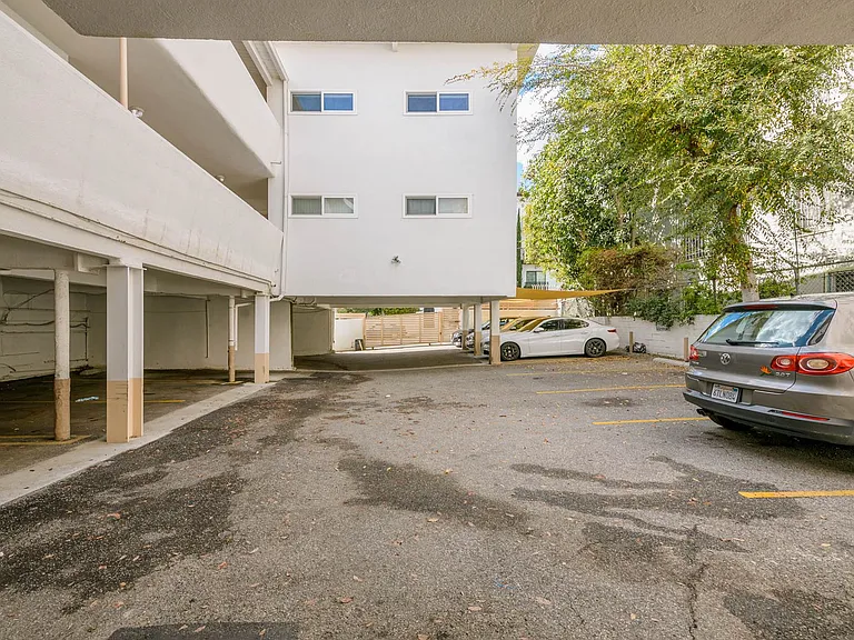 6871 Franklin Ave - Hollywood Cozmo — Photo 12