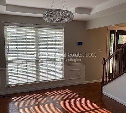 4th image of 2852 Fairway Dr