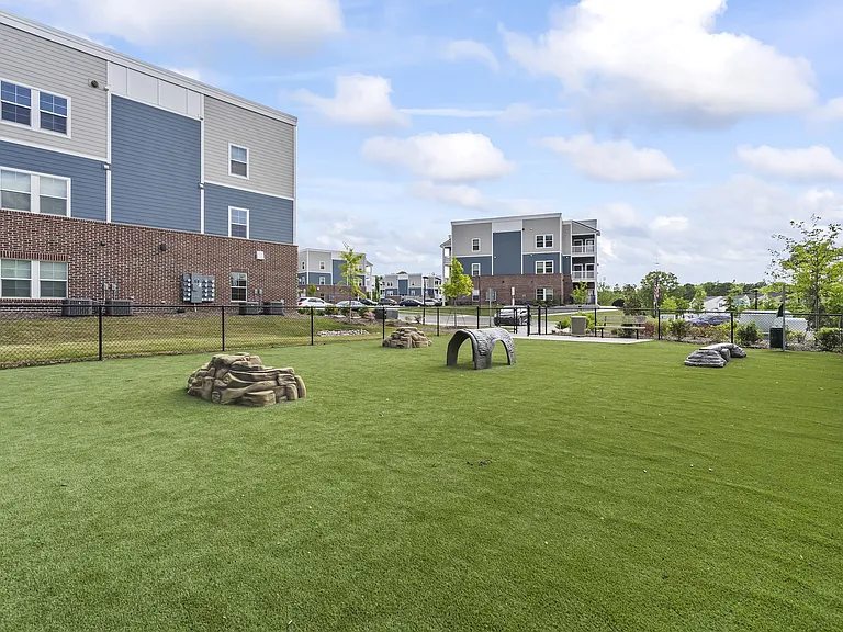Spire Apartments — Photo 11