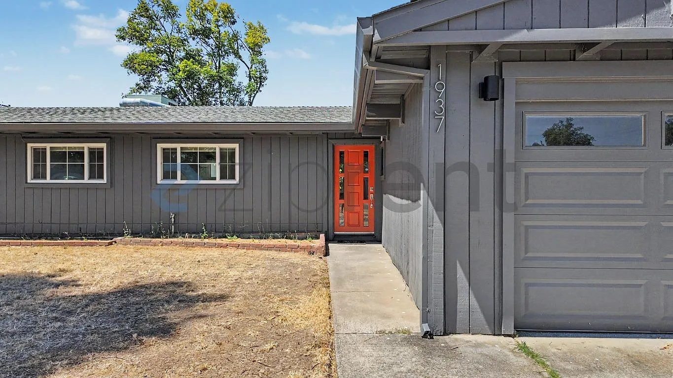 4 bed, 1475 sqft, $2,880 — Photo 3