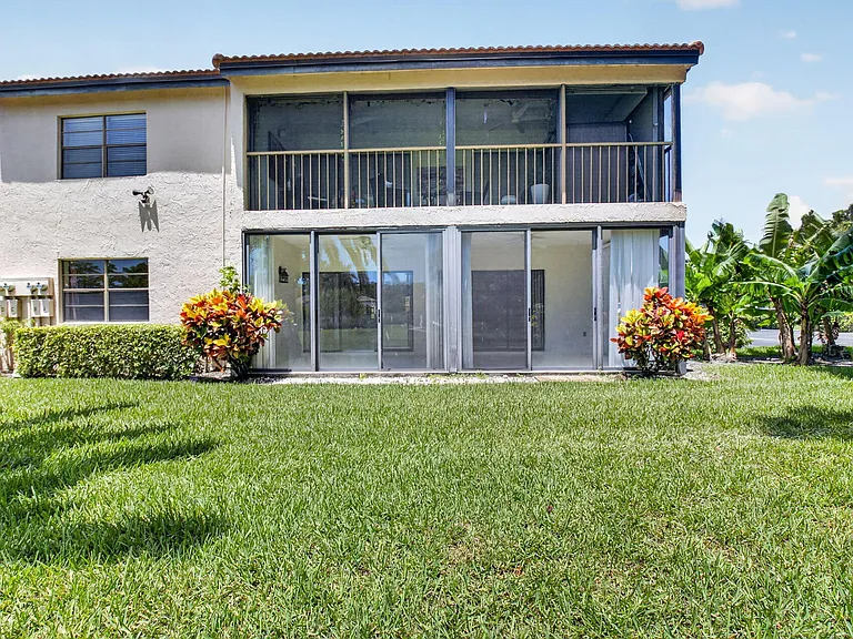 9264 Vista Del Lago #A — Photo 37