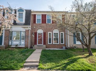 13341 Foxhole Dr, Fairfax, VA