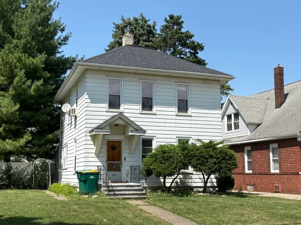 110 W Washington St, Streator, IL 61364