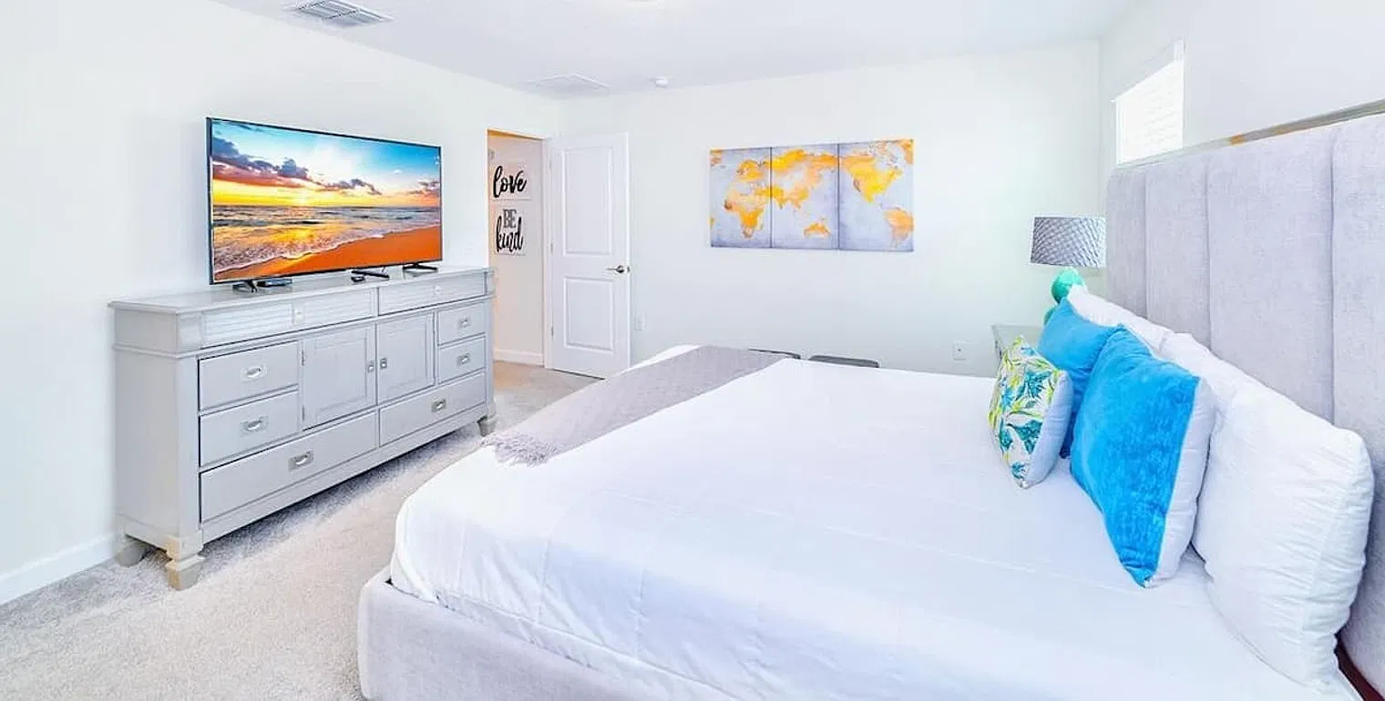 4 bed, 3.0 bath, $5,152 — Photo 2