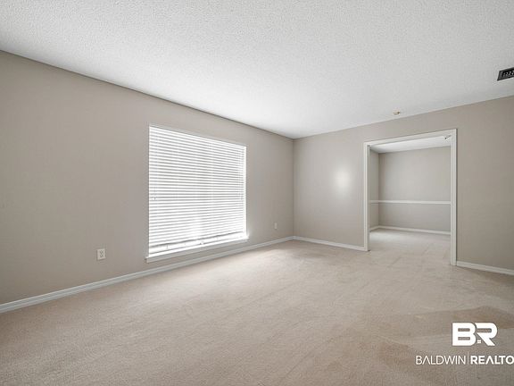4th image of 5406 Spring Dr