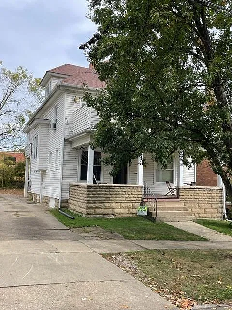 50 Morris Ave — Photo 2