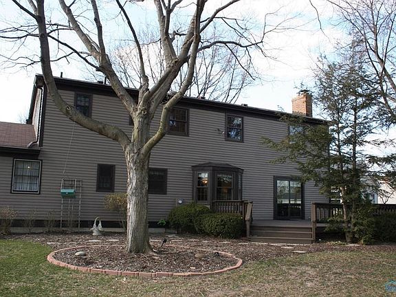 5th image of 716 Meadow Springs Ct