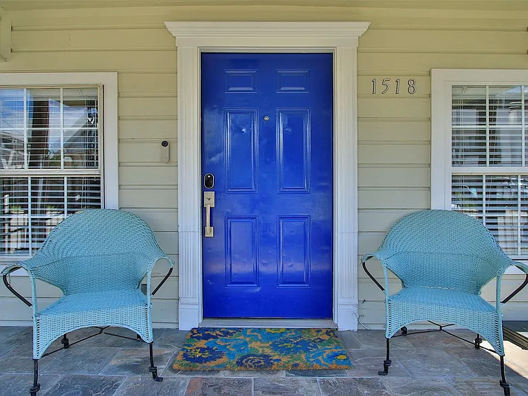 1518 Sabine St — Photo 7