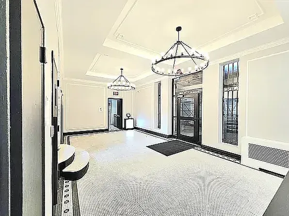 3495 Broadway image 9 of 11