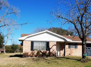 55 Lakewood Cir, Brenham, TX 77833