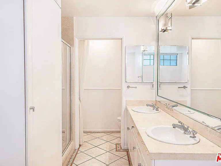 315 N Swall Dr #303 — Photo 16