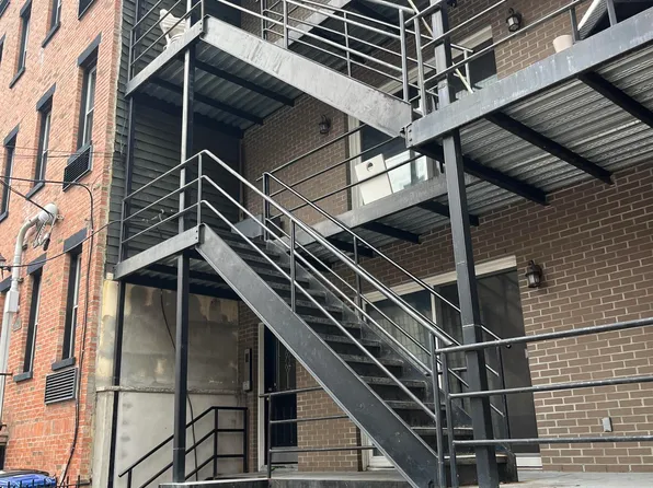 130 Madison Street image 1 of 8