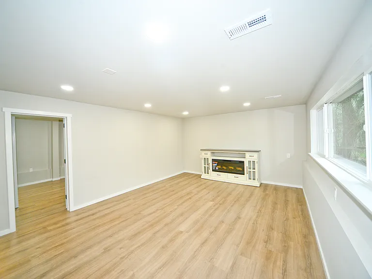 16332 Wallingford Ave N — Photo 31