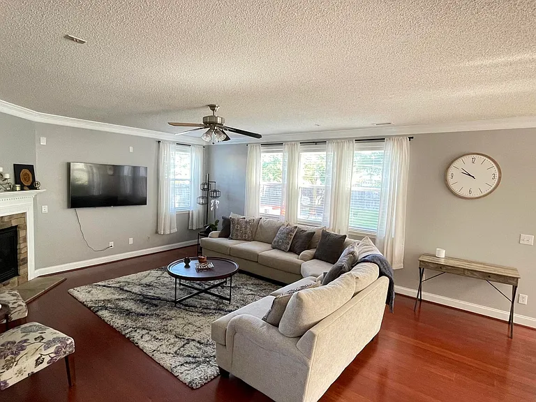 324 Amacord Way — Photo 13