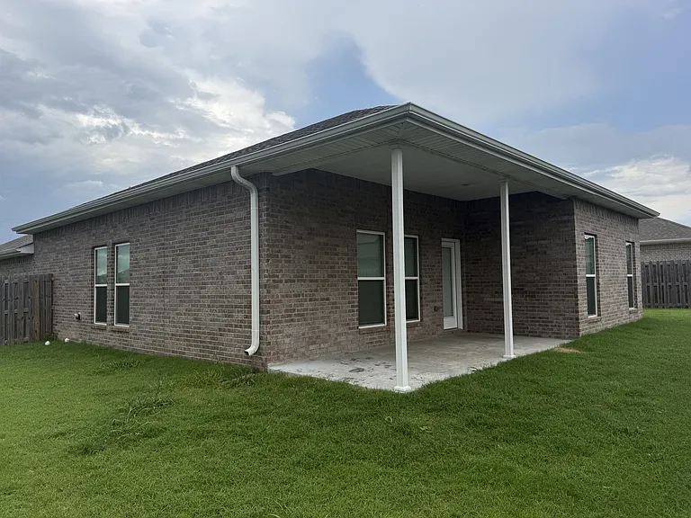 300 Oak Ave — Photo 30