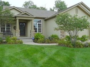 9461 N Adrian Ave, Kansas City, MO 64154